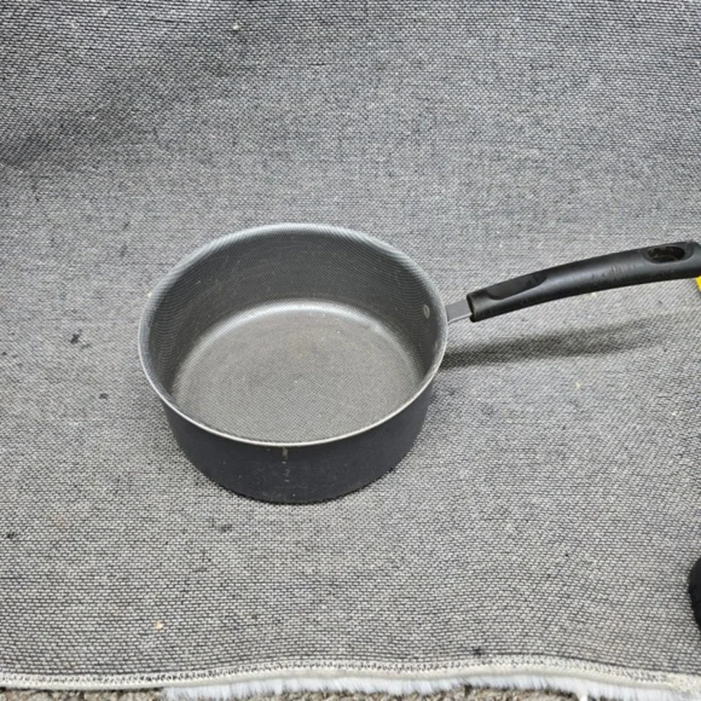 4pc‎ Saucepan Set Nesting Non-Stick Honeycomb Black Good 6-8in Pots